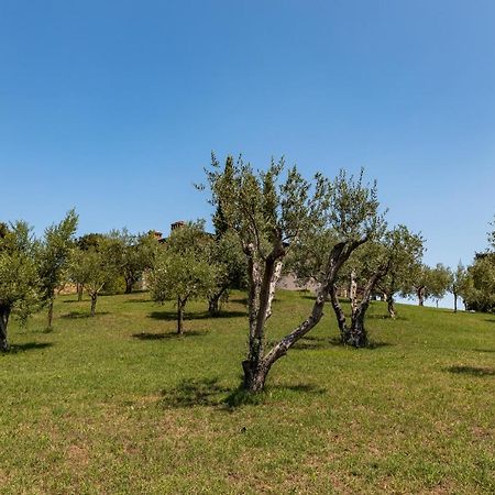 Il Casale Lonato - By Host4U Aparthotel ภายนอก รูปภาพ
