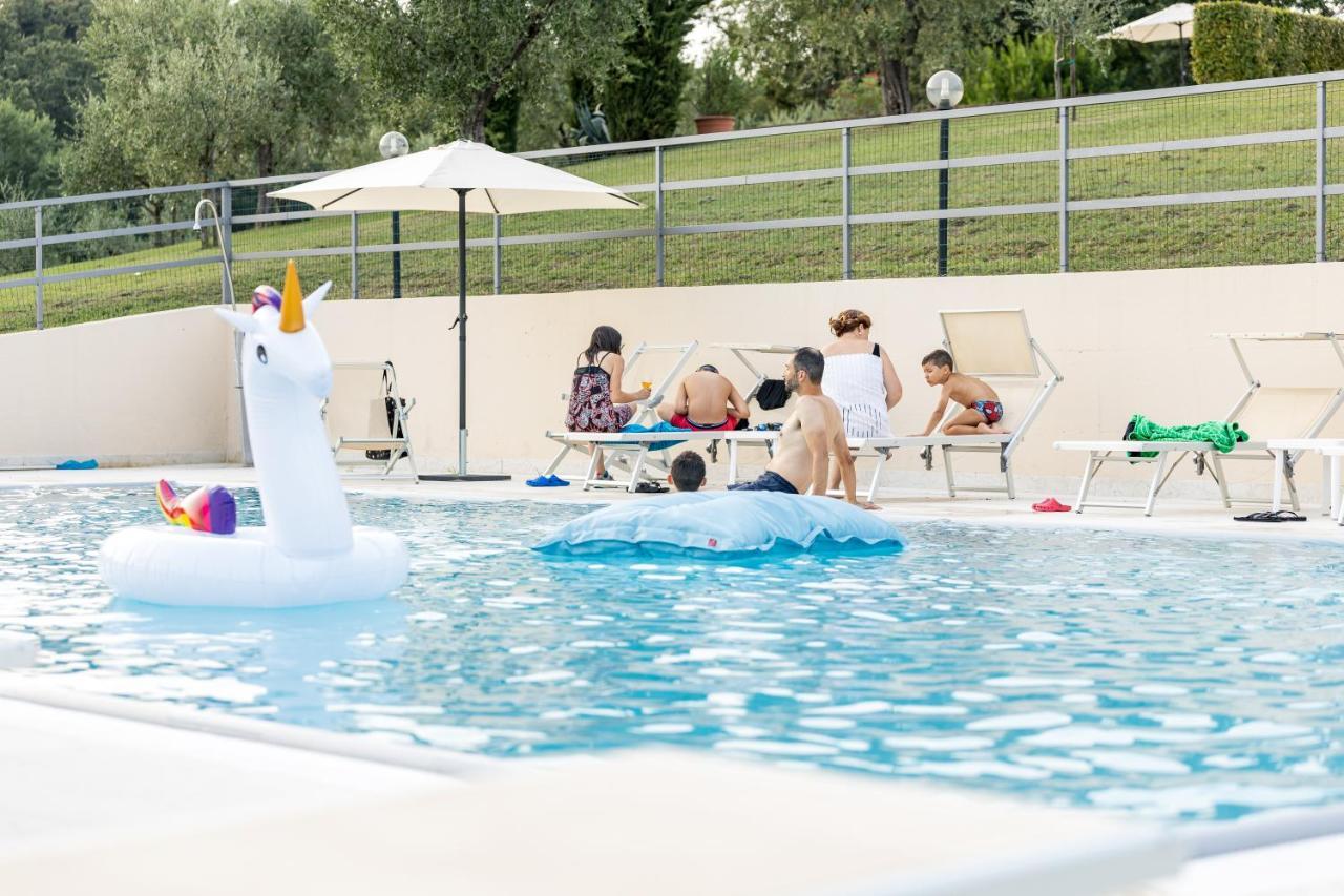Il Casale Lonato - By Host4U Aparthotel ภายนอก รูปภาพ