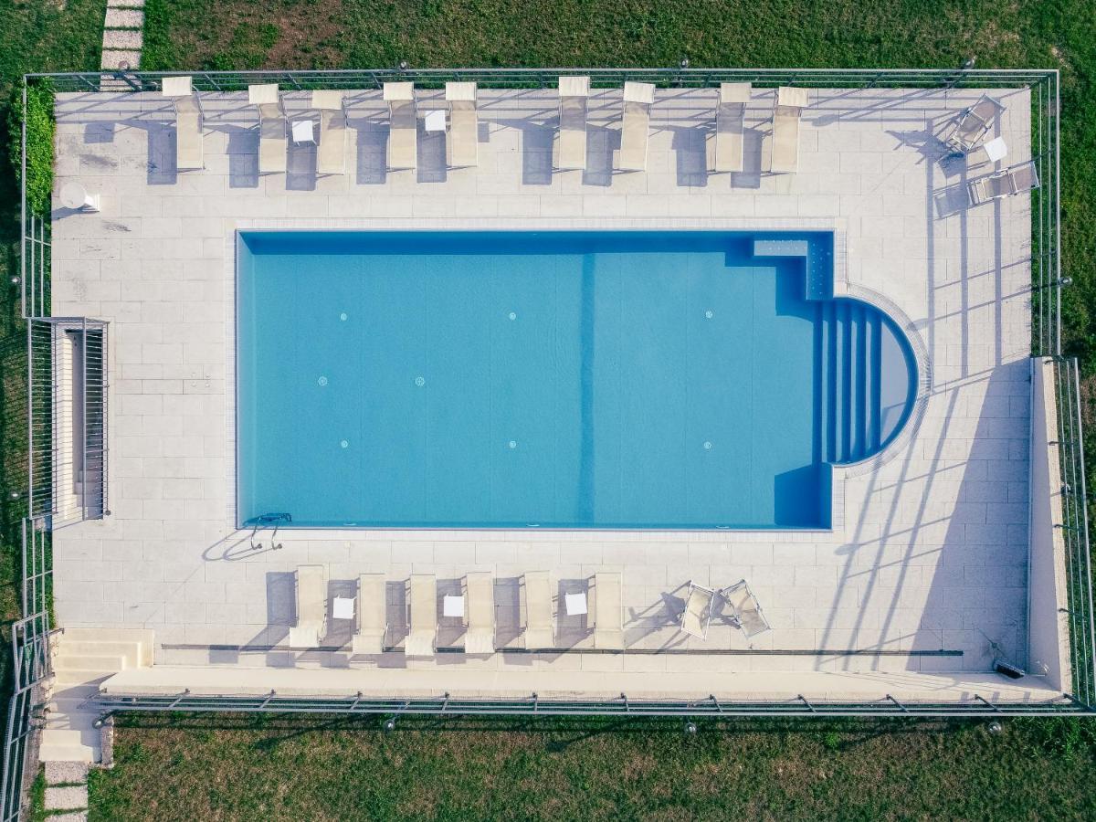 Il Casale Lonato - By Host4U Aparthotel ภายนอก รูปภาพ