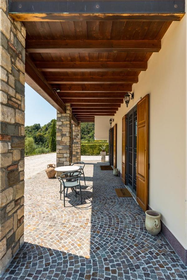 Il Casale Lonato - By Host4U Aparthotel ภายนอก รูปภาพ