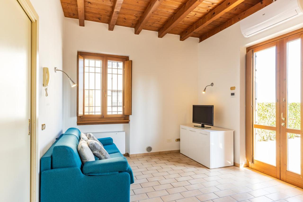 Il Casale Lonato - By Host4U Aparthotel ภายนอก รูปภาพ