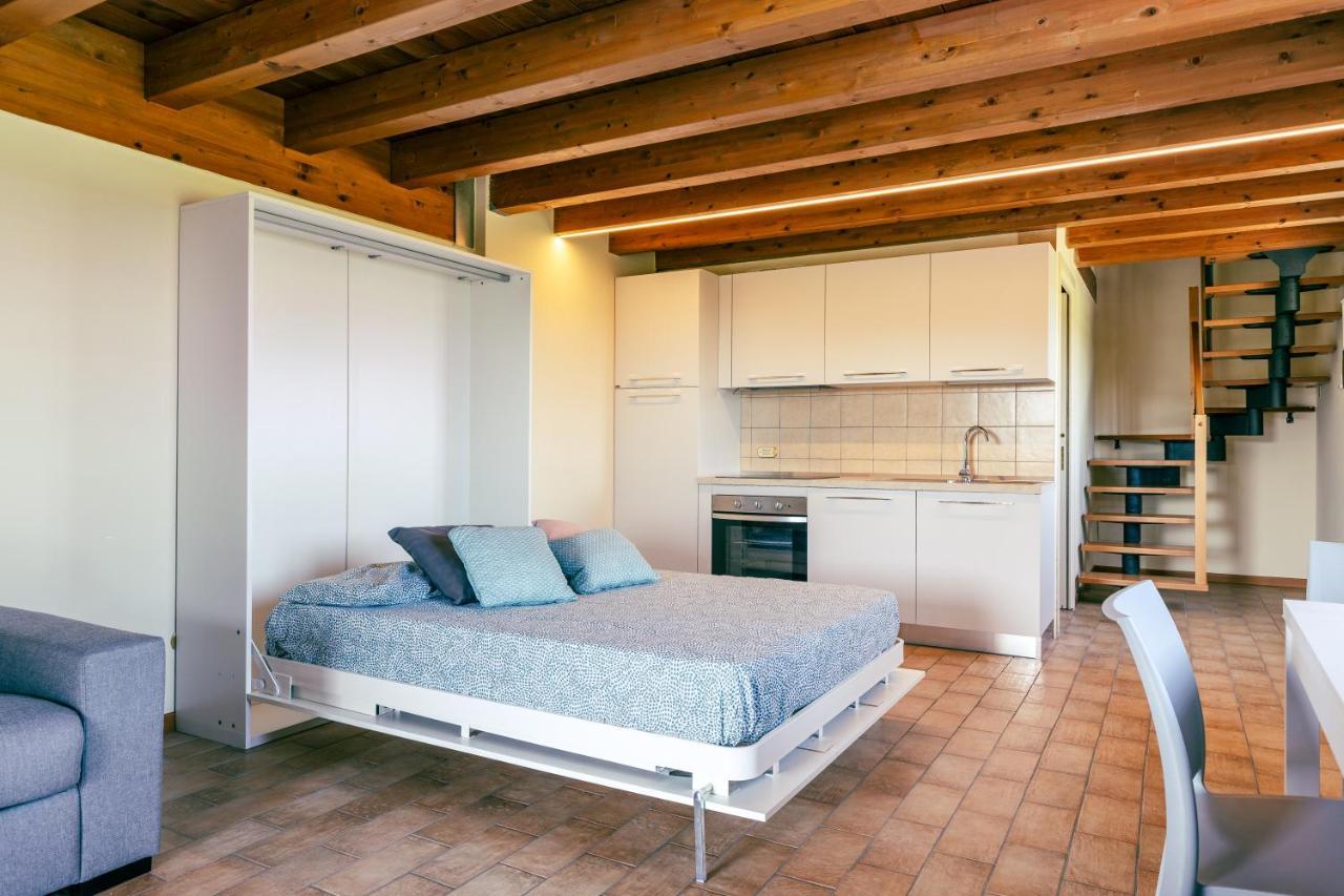 Il Casale Lonato - By Host4U Aparthotel ภายนอก รูปภาพ